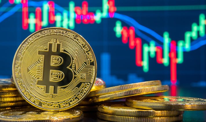 Биткоин на грани $75 000: ETF против китов. Рост или обвал в 2026?
