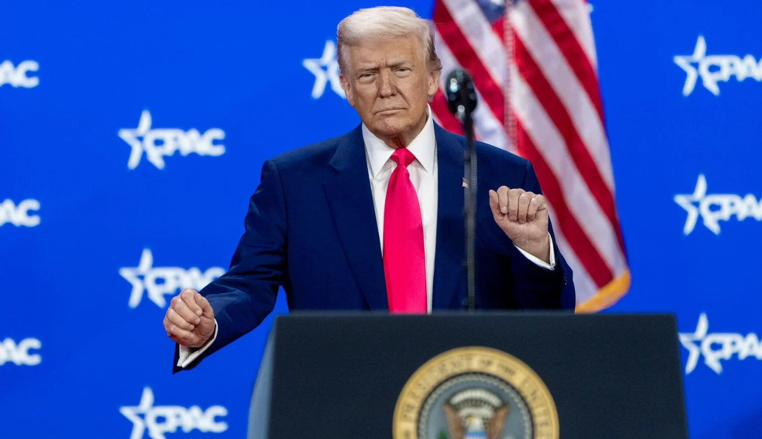 Семья Трампа заработала миллиарды на своих инвесторах